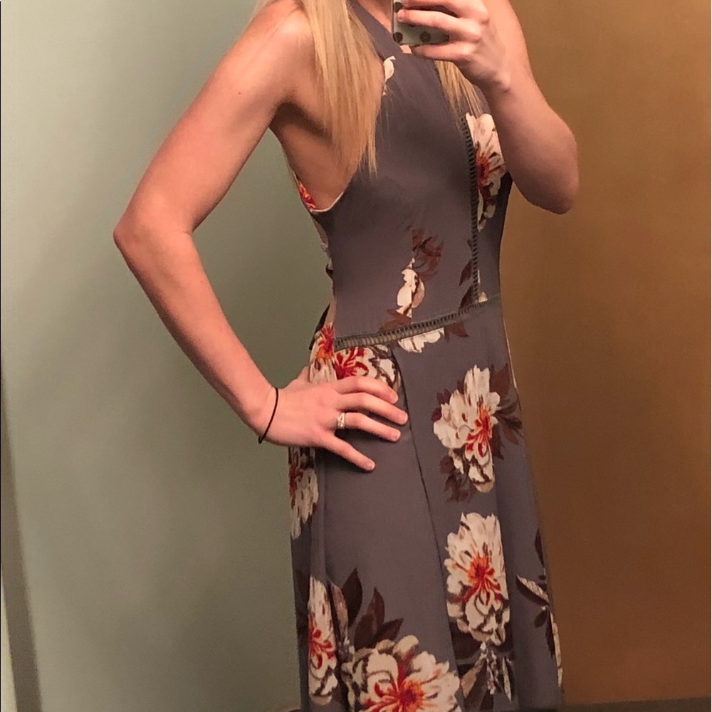 Grey and white floral Maxi dress 💕 - Picture 5 of 5